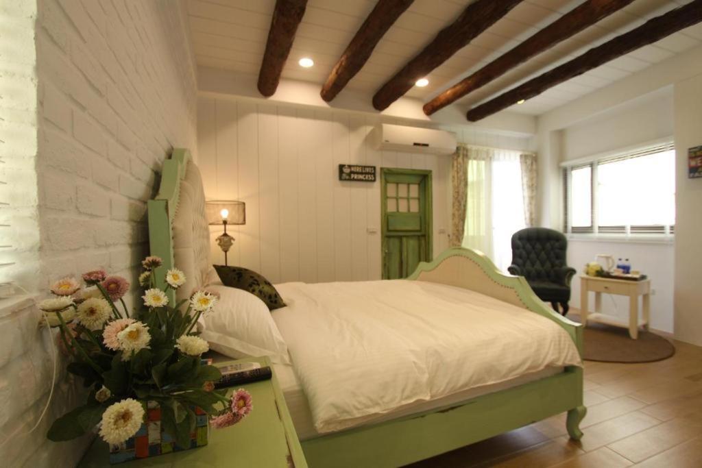 皇裔民宿 - 歐式小屋 Hualien Extérieur photo