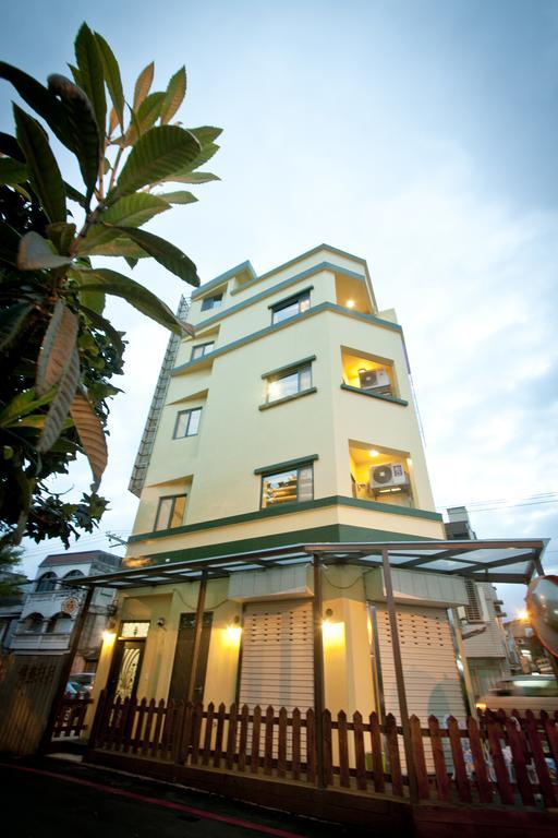 皇裔民宿 - 歐式小屋 Hualien Extérieur photo