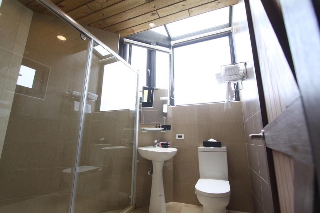 皇裔民宿 - 歐式小屋 Hualien Extérieur photo